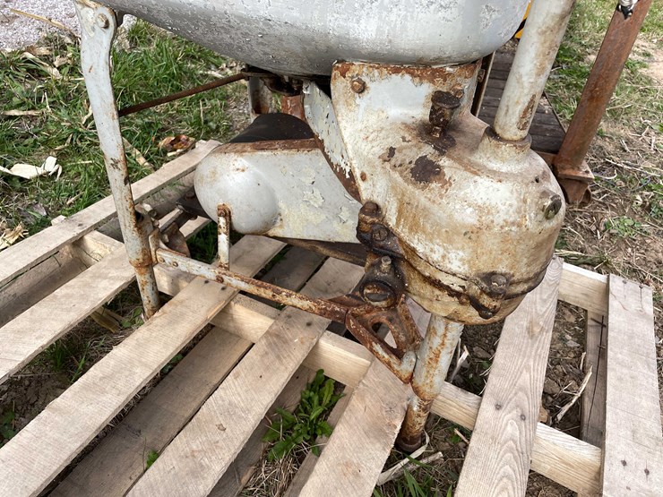 #3138-•-vintage-maytag-washing-machine-image-9