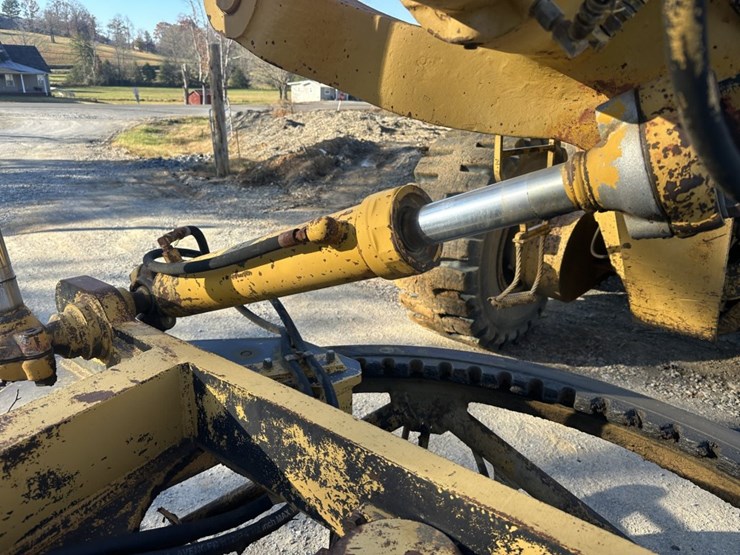 caterpillar-16g-image-25