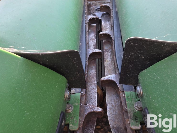 2013-john-deere-612c-stalkmaster-image-16