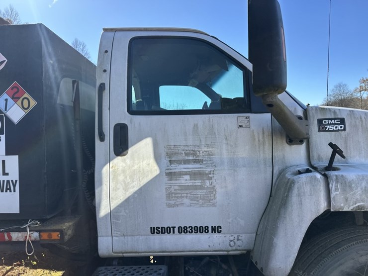 2006-caterpillar-c7-image-21