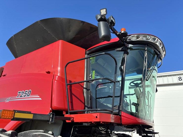 2020-case-ih-7250-image-14