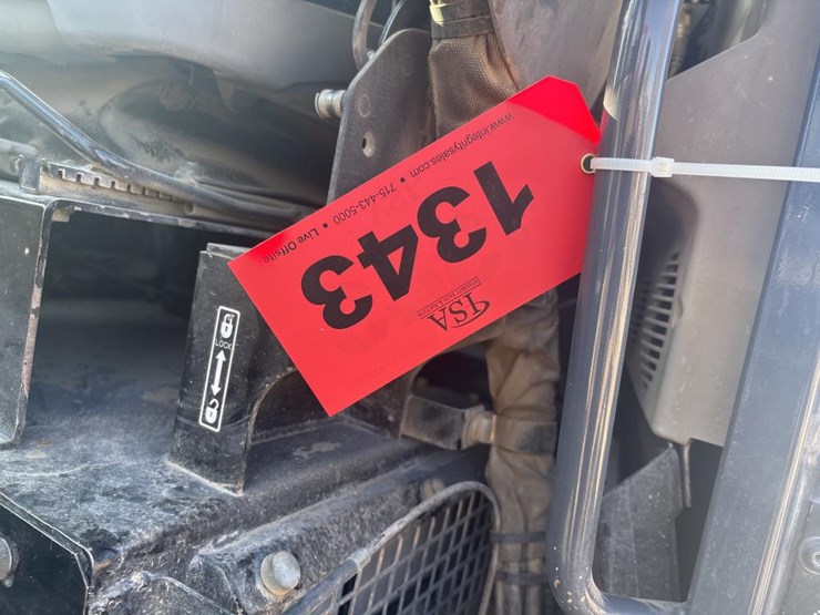 2013-deere-85d-image-79