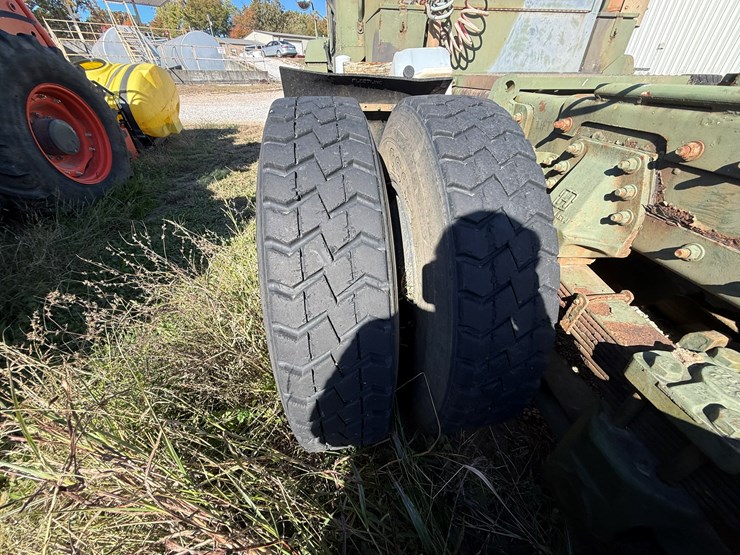 #22592-•-inop-1992-freightliner-t/a-daycab-truck-tractor-vin:-1fuymzyb1np520782-image-7