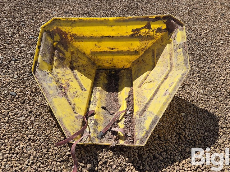 poly-auger-hopper-image-6