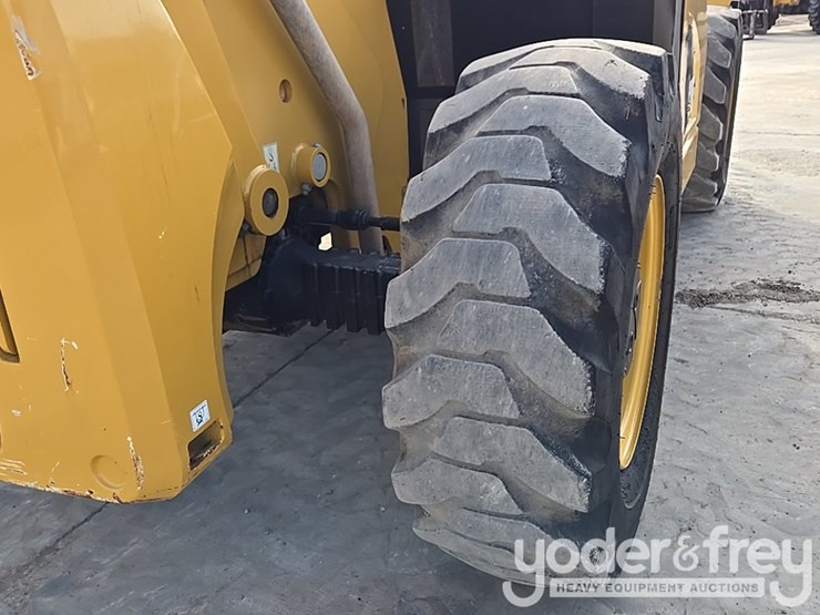 2019-caterpillar-tl1255d-image-35