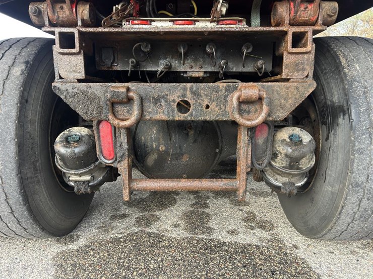 #1673-•-2002-international-workstar-tri-axle-dump-truck-image-39