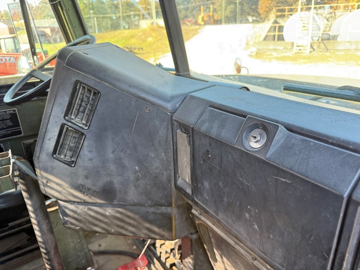 #22592-•-inop-1992-freightliner-t/a-daycab-truck-tractor-vin:-1fuymzyb1np520782-image-62