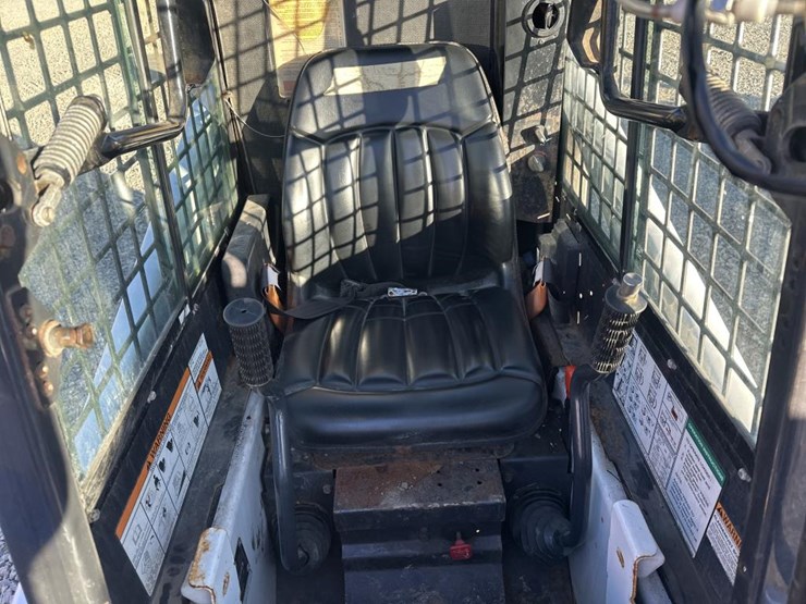 2015-bobcat-s70-image-25