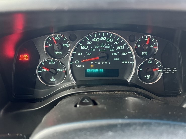 2015-chevrolet-express-paratransit-bus-image-33