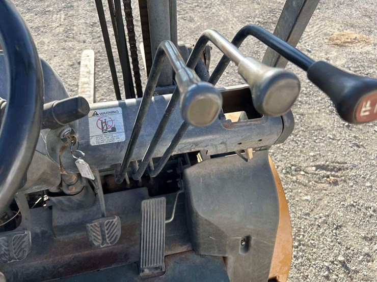 tcm-fd30t6t-5,600lb-forklift-image-15