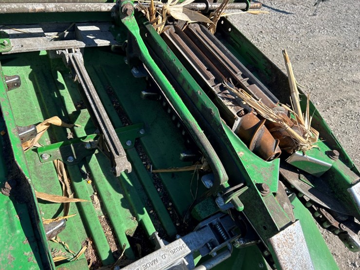 2022-john-deere-c12f-image-22