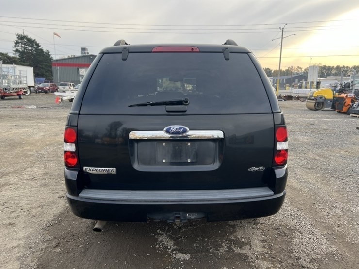 2009-ford-explorer-xlt-image-5