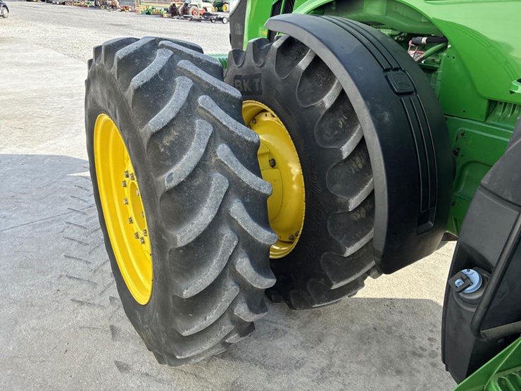 2015-john-deere-8295r-image-42