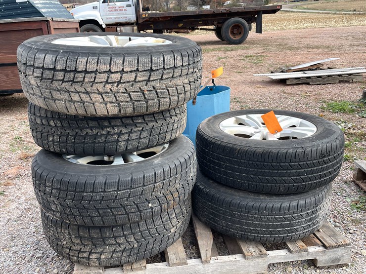 #3127-•-(6)-chevy-wheels-and-tires-image-1