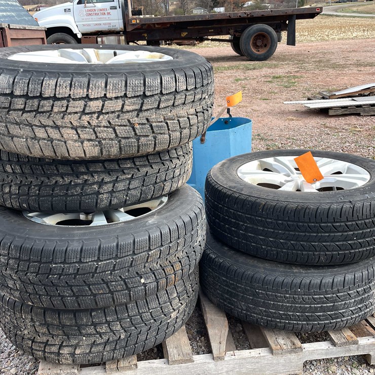 #3127 • (6) Chevy Wheels and Tires