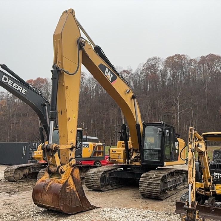 2016 CATERPILLAR 330FL