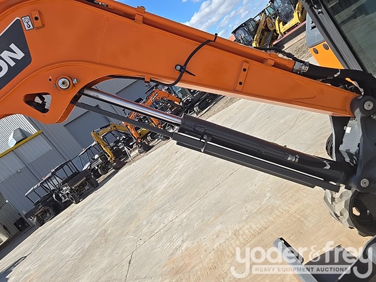 2024-develon-dx27z-7-image-33