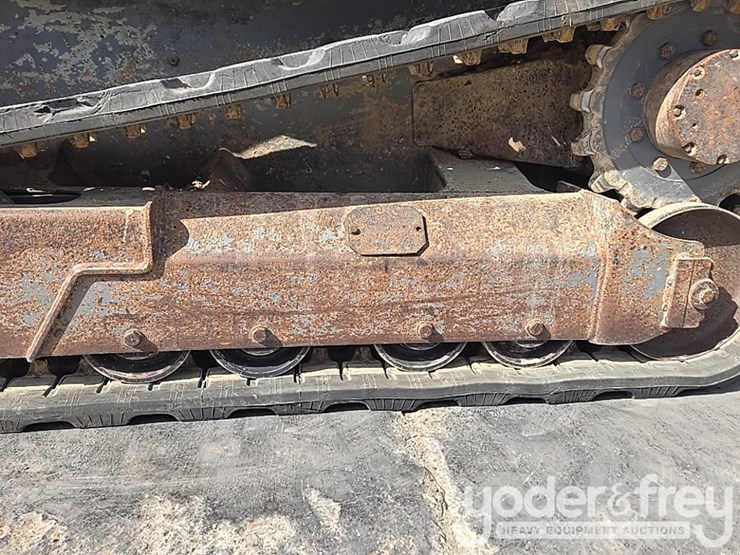 2019-takeuchi-tl8-image-17