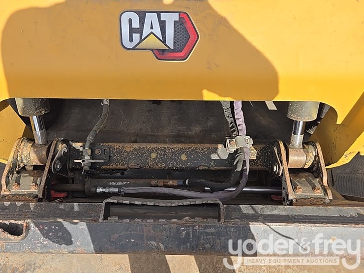2021-caterpillar-289d3-image-26
