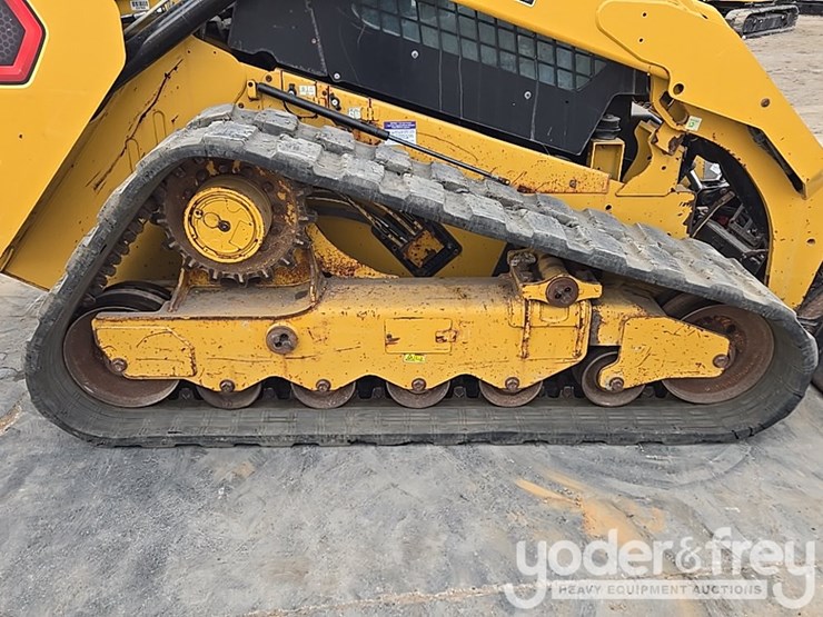 2021-caterpillar-299d3-image-19
