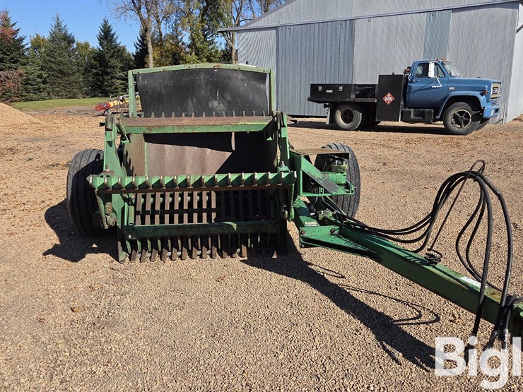 summers-pull-type-rock-picker-image-2