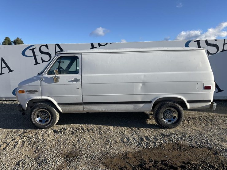1995-chevrolet-g20-image-2