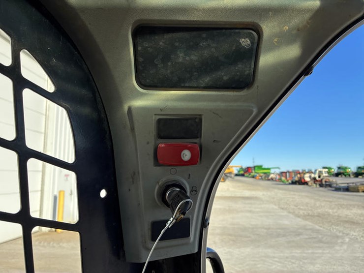 2018-caterpillar-259d-image-60