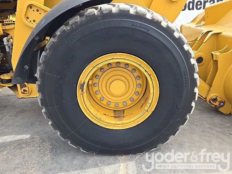 2014-caterpillar-938k-image-37