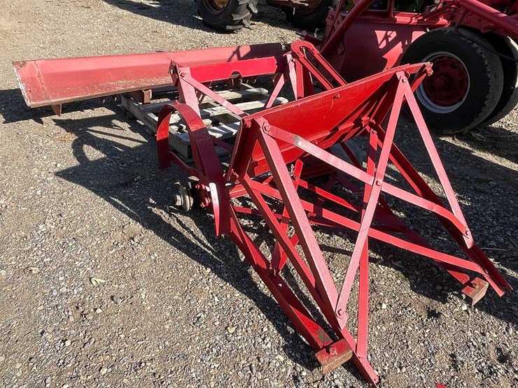 #3012-•-mccormick-farmall-h-narrow-front-tractor-with-loader-image-10