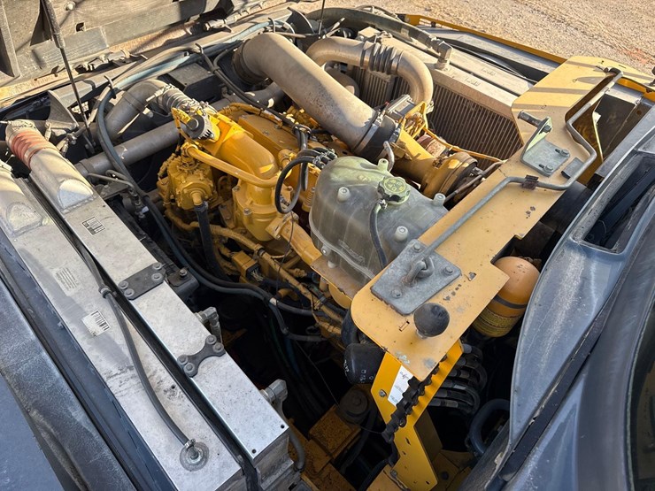 2015-deere-460e-image-11