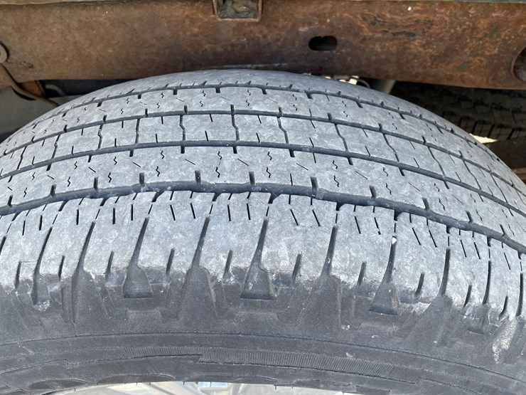 2010-gmc-1500-image-15