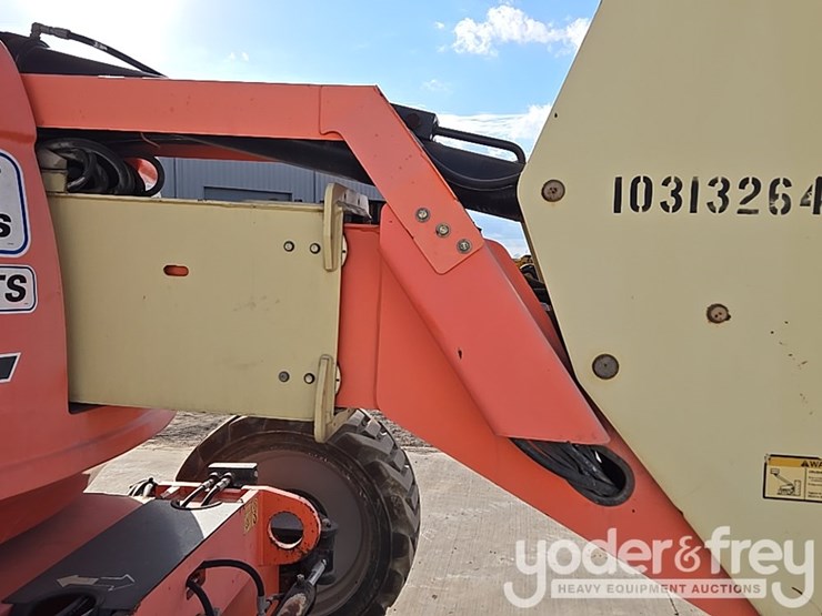2014-jlg-600aj-image-53