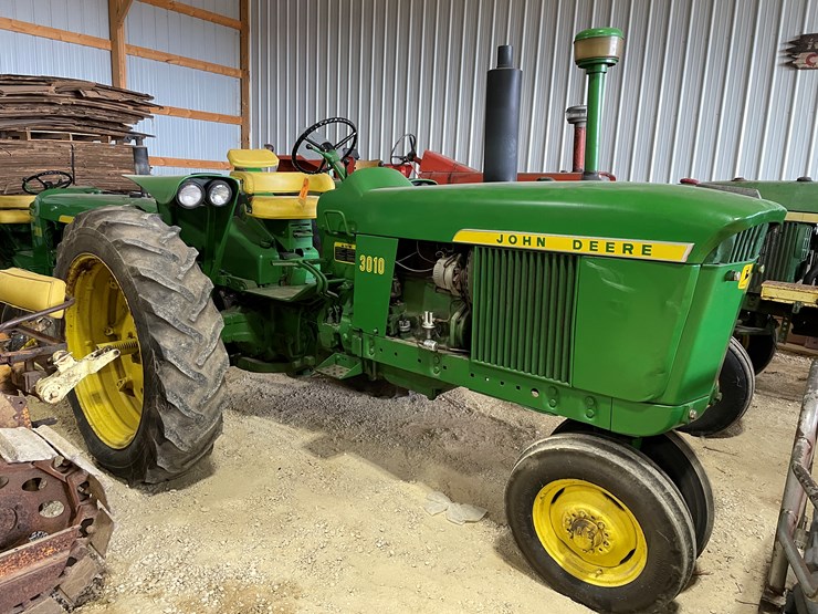 john-deere-3010-image-2