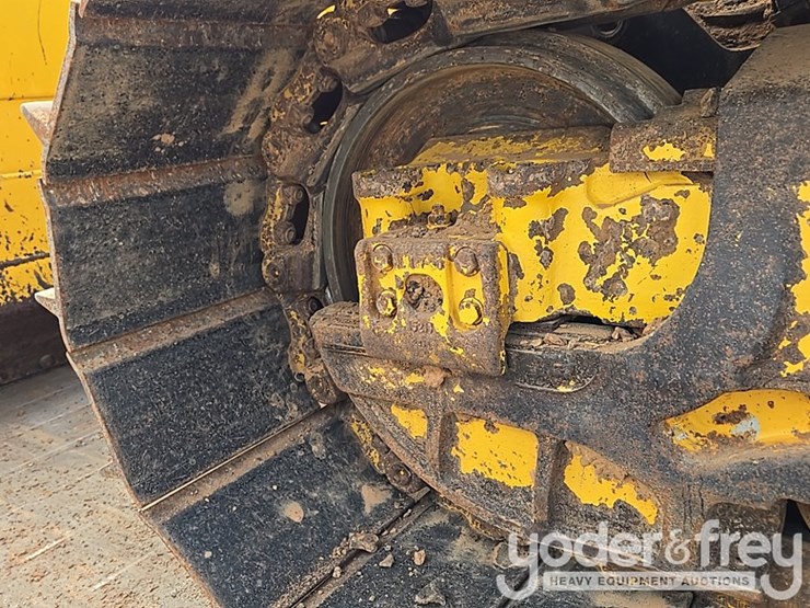 2023-komatsu-d61pxi-24-image-11