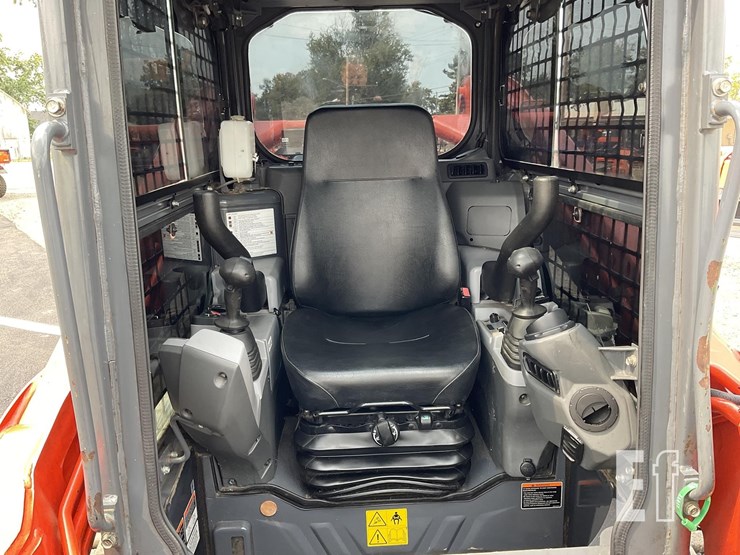 2020-kubota-svl95-2s-image-16