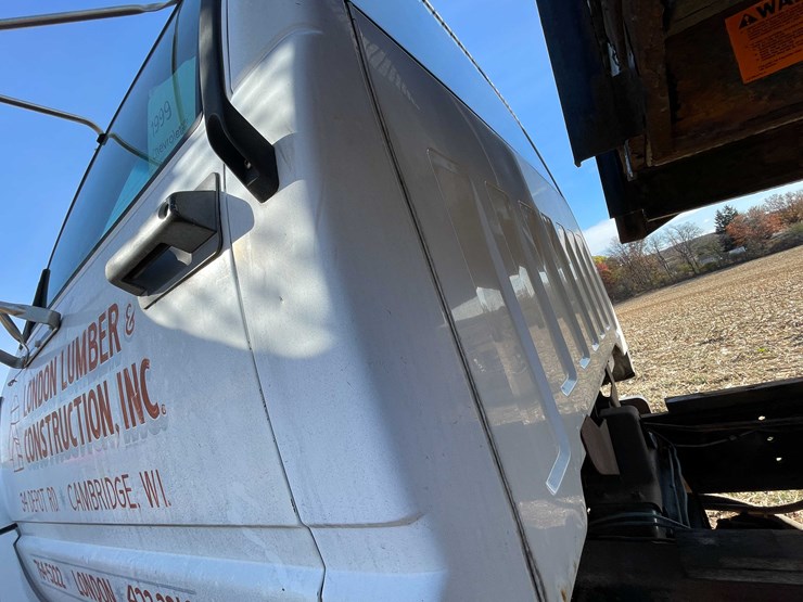 #3006-•-1999-chevy-c6500-single-axle-dump-flatbed-truck-(title-in-delay)-image-17