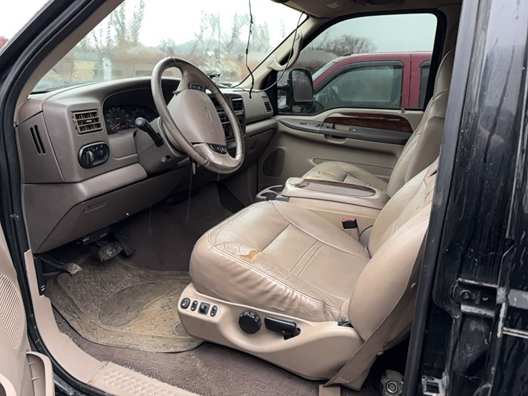 2001-ford-excursion-limited-image-8