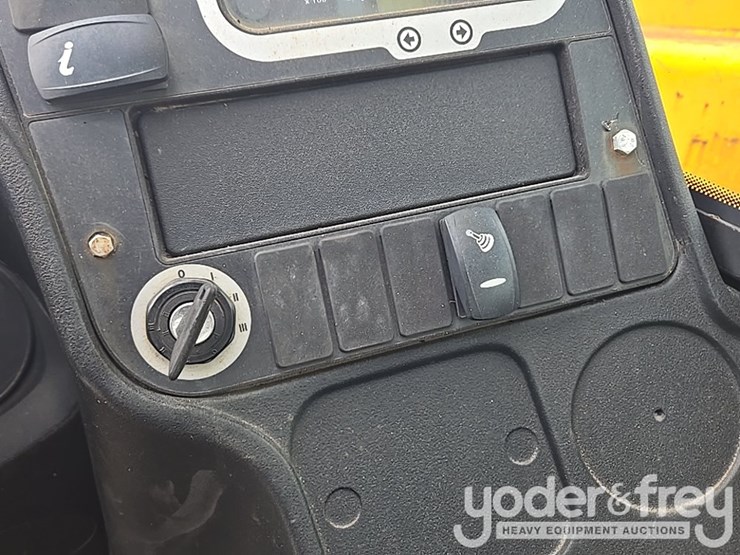 2017-jcb-506-36-image-85