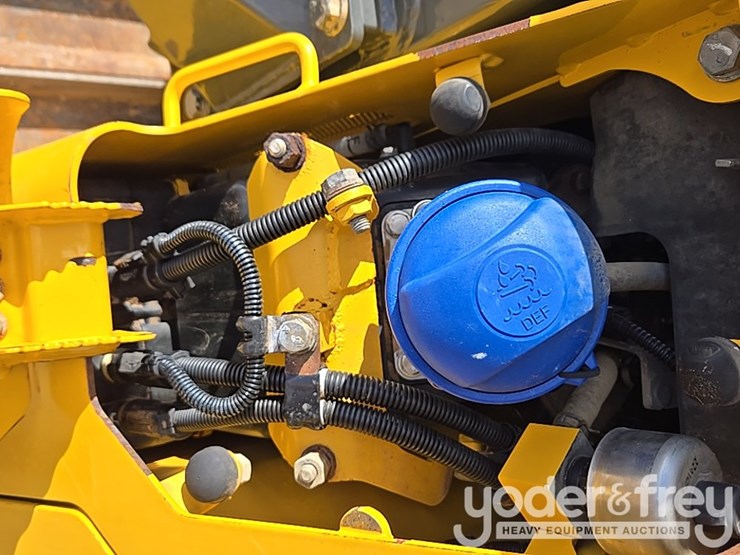 2023-komatsu-d61pxi-24-image-39