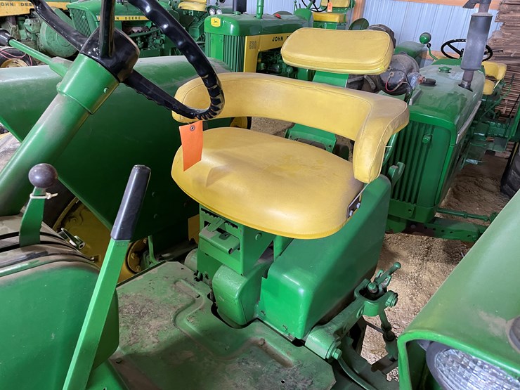 john-deere-3010-image-12