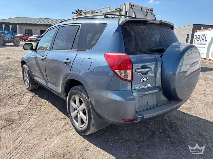 2008-toyota-rav4-image-3