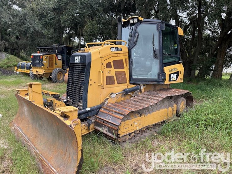 2017-caterpillar-d3k2-lgp-image-1