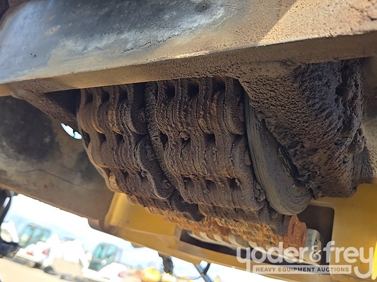 2019-caterpillar-tl1255d-image-47