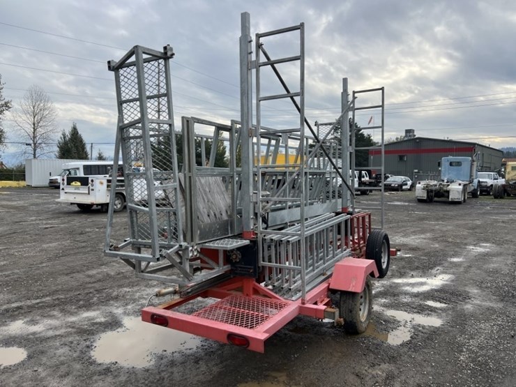 15'-scaffolding-trailer-image-4