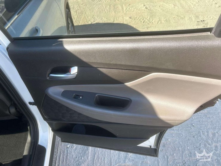 2020-hyundai-santa-fe-image-23