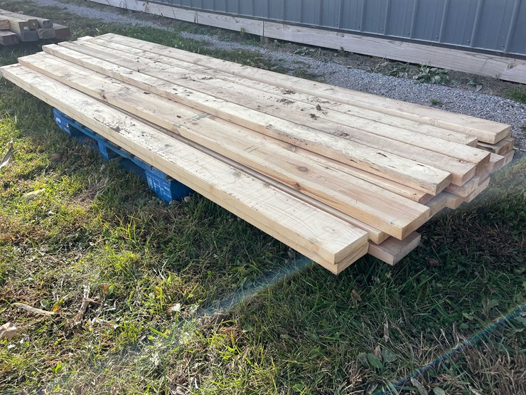 #3151-•-pallet-of-various-lumber-image-1