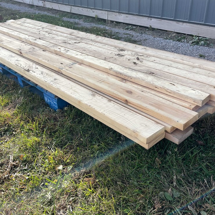 #3151 • Pallet of Various Lumber
