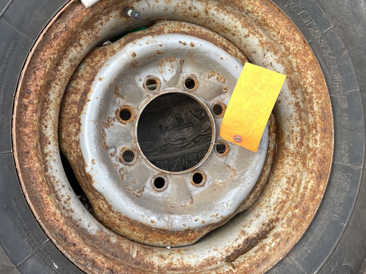 #3133-•-(2)-steel-wheels-and-tires-image-5