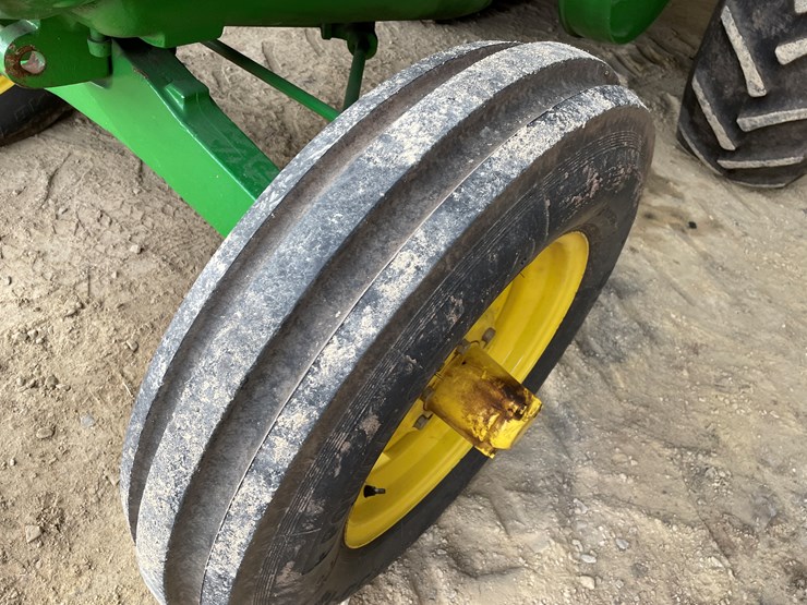 john-deere-830-image-9