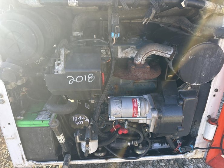 2015-bobcat-s70-image-33